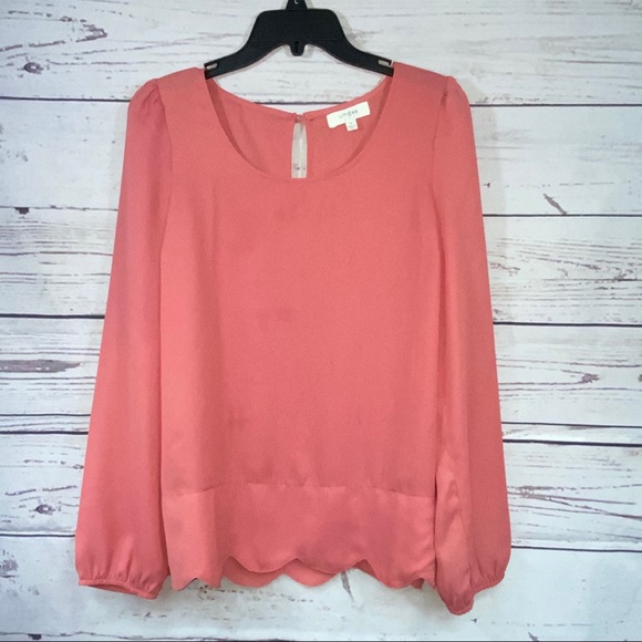 Umgee Tops - Umgee Women's Coral scalloped blouse size Medium